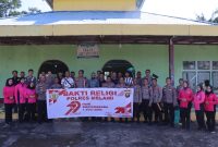 Kapolres Melawi pimpin bakti religi di Masjid Jami Desa Tekelak sambut Hari Bhayangkara ke-79, dekatkan Polri dengan masyarakat.