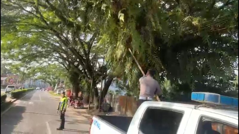 Satlantas Polres Melawi Respon Cepat Informasi Dari Masyarakat.