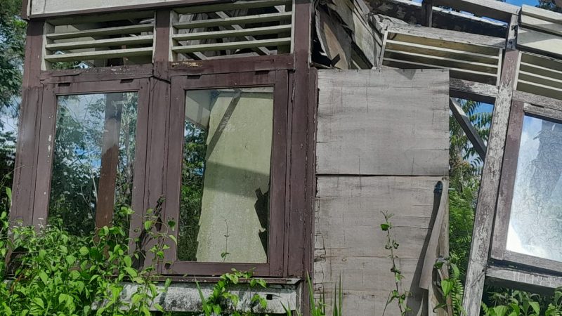 Pustu Desa Sepan Lebang di Sintang rusak parah. Sebastian Jaba desak DPRD dan pemerintah segera lakukan rehabilitasi demi layanan kesehatan optimal.