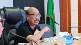 Pemkab Sintang akan menerbitkan surat edaran larangan penggunaan kantong plastik di toko-toko sebagai bentuk kepedulian lingkungan.(Foto: Kominfo Sintang)