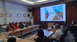 Untuk memperkuat promosi destinasi wisata, Pemkab Sintang merancang logo pariwisata resmi.(Foto: Kominfo Sintang)
