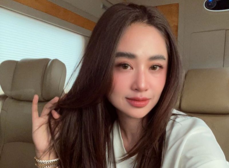 Dewi Perssik mendapat rezeki dari video viral dan julukan Nona Ambon oleh netizen.(Foto: instagram/dewiperssik9)