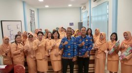 Pertemuan Rutin DWP Sintang Dorong Peran Istri ASN Dukung Suami Bekerja.(Foto: Kominfo Sintang)