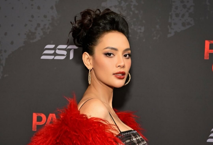 Erika Carlina Tampil Glamor di Gala Film Pabrik Gula, Sorot Publik Mengarah ke Kisah Pribadinya.(Foto: instagram/@eri.carl)