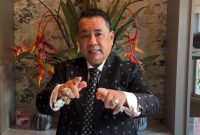 Hotman Paris Ajak Kimberly Ryder Jadi Aspri Usai Ditolak Paula Verhoeven.(Foto: instagram/@hotmanparisofficial)