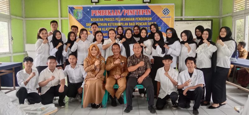 Disnakertrans Sintang Gelar Pelatihan Kerja untuk 5 Keterampilan, Diikuti 112 Peserta.(Foto: Kominfo Sintang)