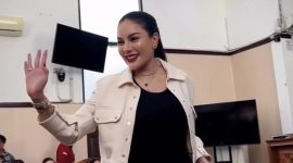 Nikita Mirzani Tersenyum Saat Hadiri Sidang Dugaan Pemerasan di PN Jakarta Selatan.(Foto: instagram/@nikitamirzanimawardi_172)