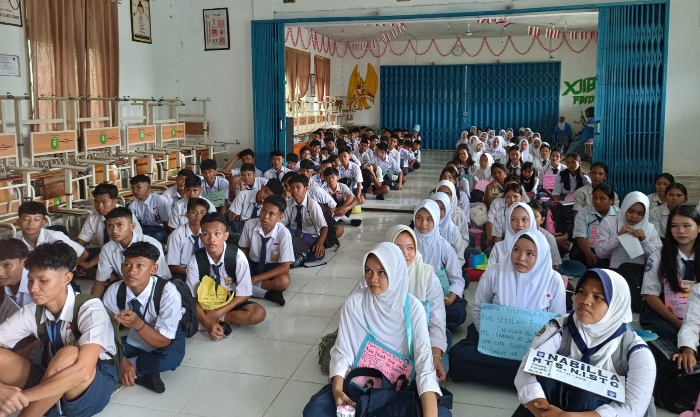 MPLS SMA Negeri 4 Sintang: Edukasi Bijak Bermedsos untuk Siswa Baru.(Foto: Kominfo Sintang)