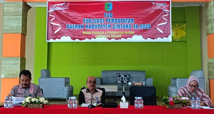 Sekda Sintang Beberkan Strategi Dongkrak PAD, Target 2025 Capai Rp211 Miliar.(Foto: Kominfo Sintang)