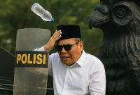 Harga Diri Bupati Pati Sudewo Diuji Lemparan Massa di Tengah Aksi.(Foto: gambar ilustrasi/Rosadi Jamani)