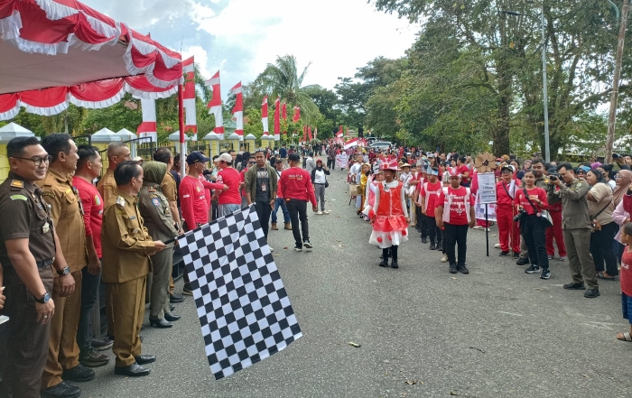Karnaval Budaya Pelajar Sintang 2025 Meriahkan HUT RI ke-80.(Foto: Kominfo Sintang)