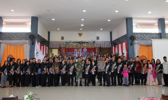 Bupati Sintang Lepas Kontingen Pesparani ke Pontianak, Siap Harumkan Nama Daerah di Ajang Provinsi