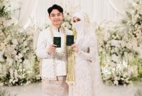 Fiki Naki Resmi Menikahi Tinandrose.(Foto: instagram/fikinakii)