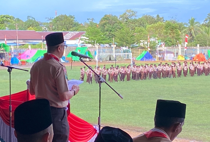 Ketua Kwarda Pramuka Kalbar Resmi Membuka Raimuna Daerah Se-Kalimantan Barat di Stadion Baning Sintang.(Foto: Kominfo Sintang)