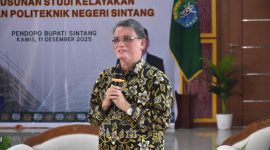 Ketua Tim Penyusun Studi Kelayakan Pendirian Politeknik Negeri Sintang, Prof. Thamrin Usman.(Kominfo Sintang)