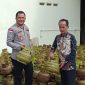 Kapolres dan Bupati Sintang Tinjau Stok Gas Elpiji Jelang Natal dan Tahun Baru