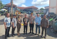 Bupati Sintang Tinjau TPS Sampah Pasar Sungai Durian, Alat Berat Dikerahkan Atasi Tumpukan Sampah