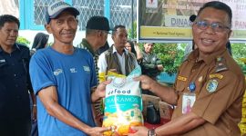 Distribusi Beras Murah di Sintang: Pemkab Salurkan Komoditas GPM Jelang Natal dan Tahun Baru.(Kominfo Sintang)