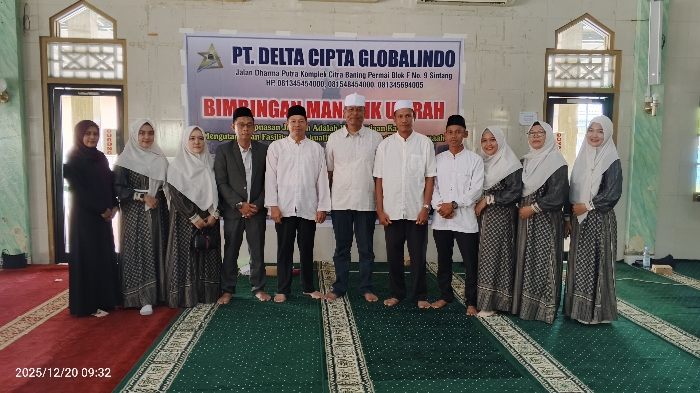 Management PT Delta Cipta Globalindo Cabang Sintang, Kalimantan Barat.(Foto: akarkata.com)