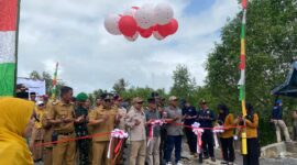 Perkuat Akses Warga, Forkopimda Sambas Resmikan Jembatan Desa Ramayadi Didampingi Danramil Jawai