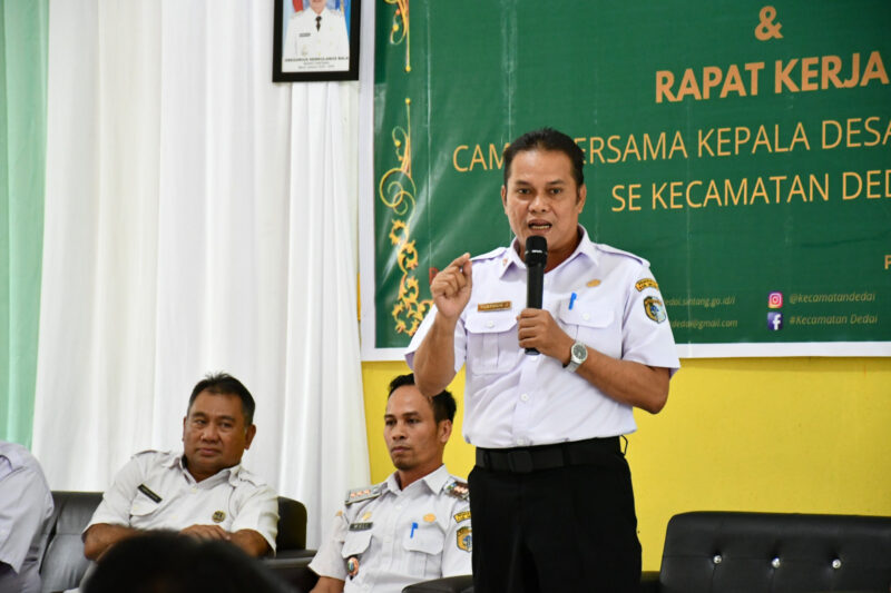 Asisten I Bidang Pemerintahan dan Kesejahteraan Rakyat Sekretariat Daerah Kabupaten Sintang, Yustinus J