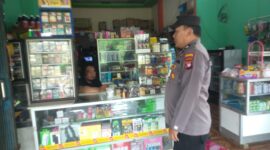 Ciptakan Rasa Aman, Polsek Kuala Behe Lakukan Patroli Sambang Toko Sembako