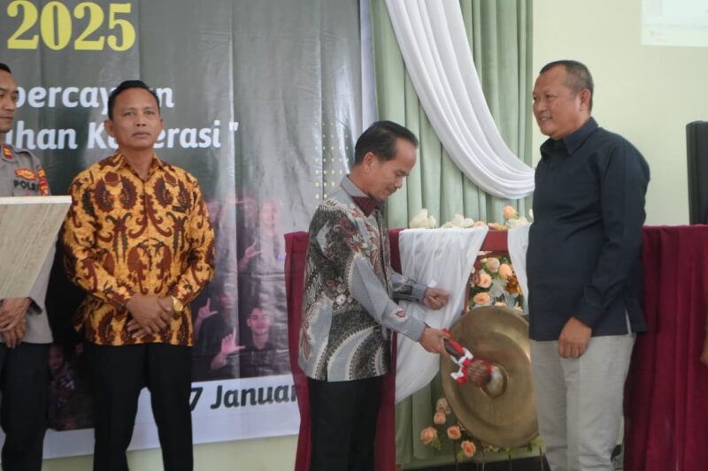 Bupati Sintang Hadiri dan Buka RAT KUD Harapan Jaya di Binjai Hulu