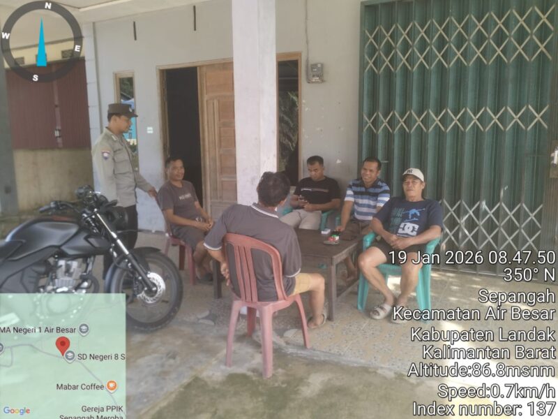Patroli Siang Polsek Air Besar Perkuat Keamanan dan Peran Aktif Warga
