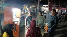Polsek Mandor Gelar Patroli Malam Humanis, Warga Merasa Aman