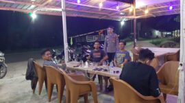 Saat Warga Terlelap, Polsek Mandor Intensifkan Patroli Jaga Kamtibmas