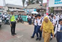 Pelayanan Lalu Lintas Ditingkatkan, Satlantas Polres Melawi Gelar Ploting Point Siang