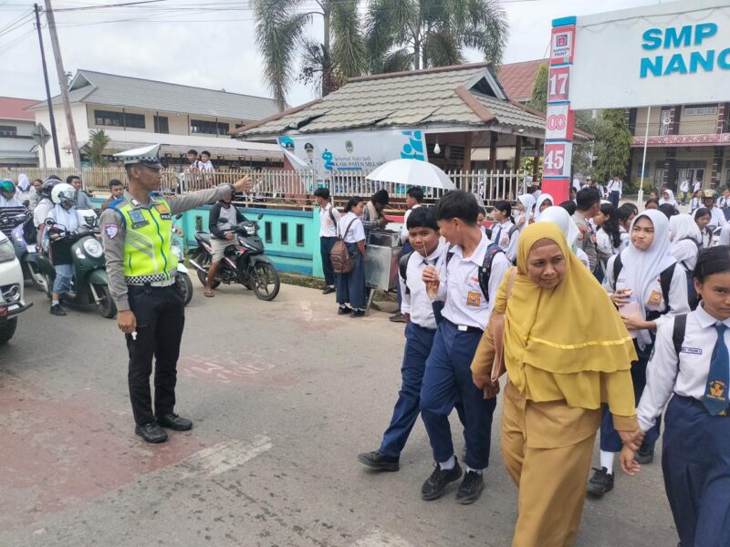 Pelayanan Lalu Lintas Ditingkatkan, Satlantas Polres Melawi Gelar Ploting Point Siang