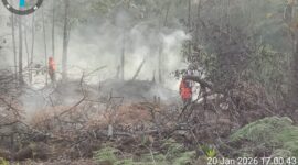 Ground Check Hotspot, Polsek Nanga Pinoh Bersinergi Padamkan Api Lahan