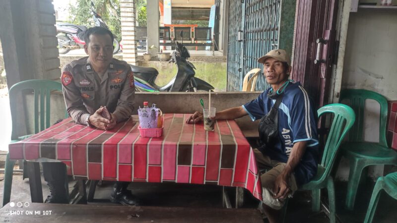 Patroli Sambang Polsek Menjalin, Polisi Ajak Warga Jaga Kamtibmas
