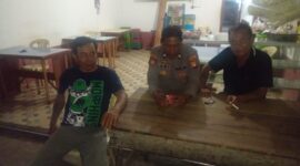 Patroli Malam Polsek Mandor, Polisi Ajak Warga Jaga Keamanan Lingkungan