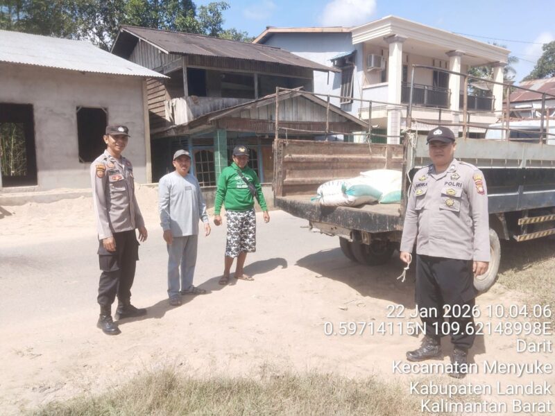 Polsek Menyuke Hadir di Siang Hari, Keamanan Wilayah Tetap Kondusif