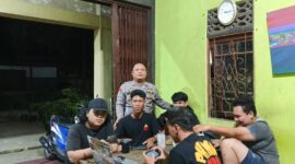 Suasana Akrab Jumat Malam, Polsek Sengah Temila Ajak Warga Jaga Kamtibmas