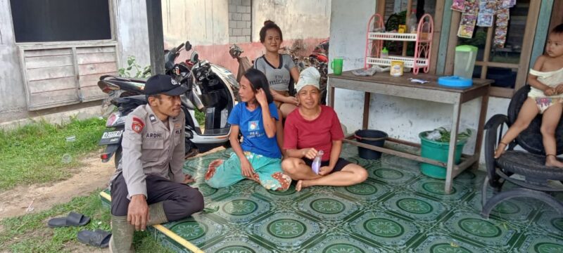 Duduk Santai Bersama Ibu-Ibu, Polsek Sebangki Perkuat Kamtibmas