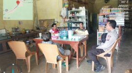 Silaturahmi di Warung Warga, Polsek Meranti Sampaikan Pesan Kamtibmas