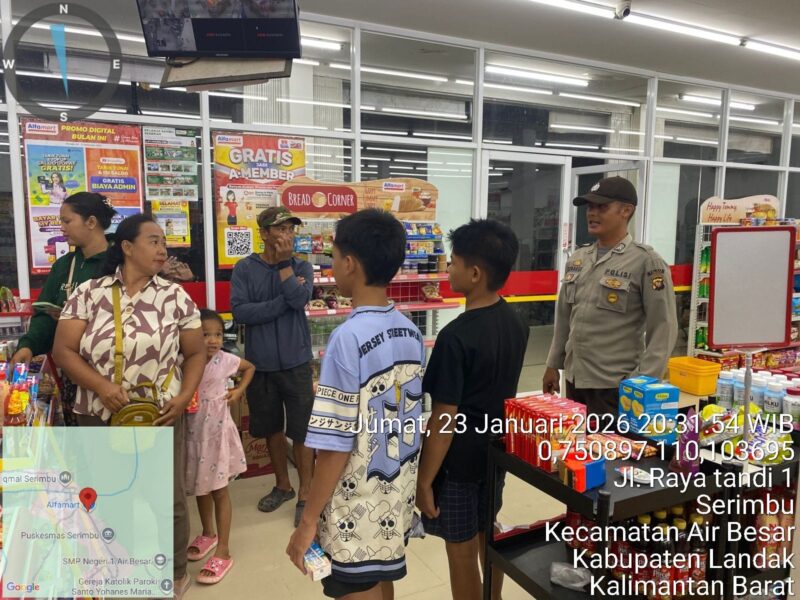 Patroli Dialogis di Alfamart, Polsek Air Besar Pastikan Keamanan Warga