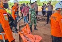 Penemuan Mayat di Sungai Muara Pawan, Polisi Lakukan Evakuasi dan Penyelidikan