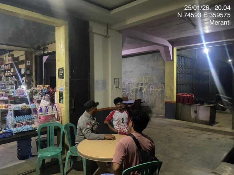 Patroli Malam Polsek Meranti Perkuat Kedekatan Polisi dengan Masyarakat