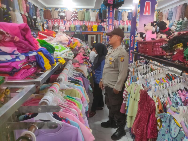 Polsek Air Besar Tingkatkan Pengamanan Malam Hari di Toko Pakaian, Cegah Kejahatan