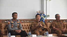 Wabup Sintang Dorong Inovasi Desa Lewat Budidaya Jagung dan Peternakan