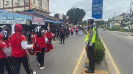 Satlantas Polres Melawi Turun Langsung Kawal Pawai HUT SMAN 1 Nanga Pinoh