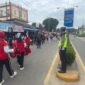 Satlantas Polres Melawi Turun Langsung Kawal Pawai HUT SMAN 1 Nanga Pinoh