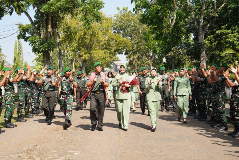Yonif TP 882/Hulubalang Dikunjungi Pangdam XII/Tpr: Fokus pada Kemampuan Dasar Prajurit