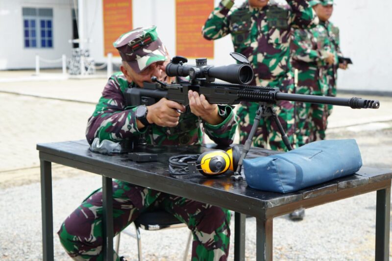 Dankodaeral XII Pimpin Pelatihan Senjata Api, Optimalkan Kesiapan Tempur TNI AL