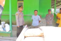 Jumat Berkah Polres Sintang, Salurkan Material Bangunan ke Surau Baabul Jannah
