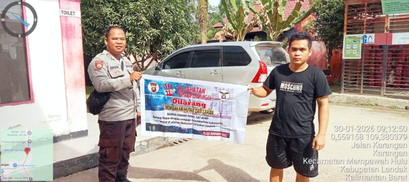 Polsek Mempawah Hulu Ajak Warga Cegah Karhutla Lewat Banner Edukatif